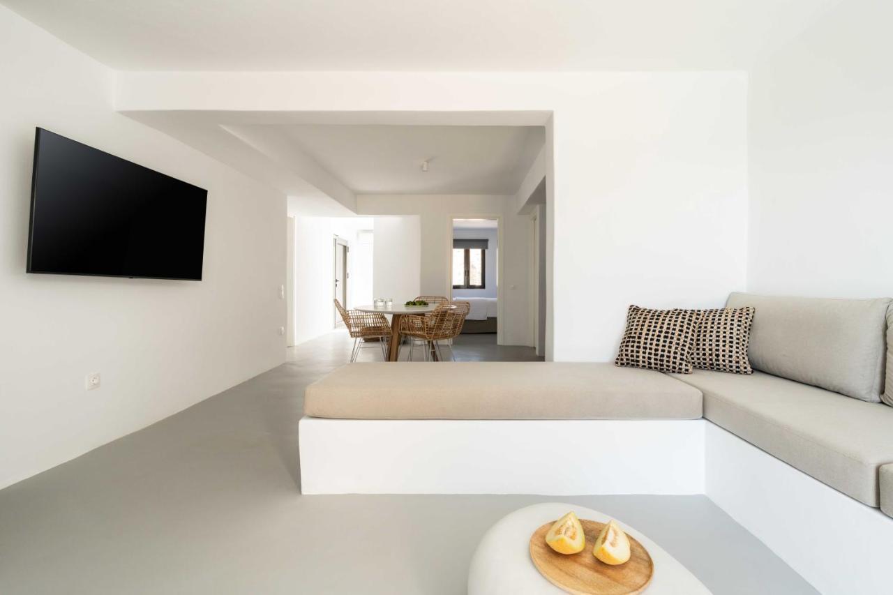 Aura Tinos Aparthotel